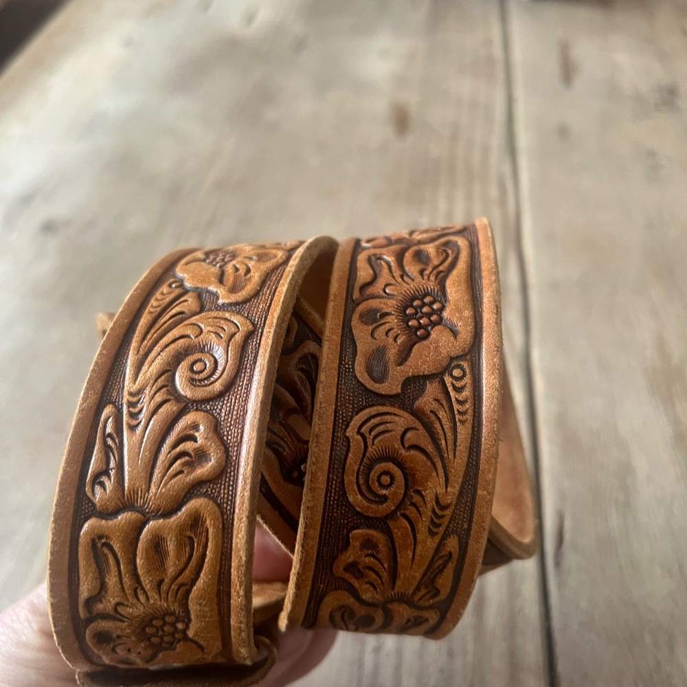 Verkamp’s western Floral Embossed Tan Leather Belt with Silver Buckle - Picture 13 of 15